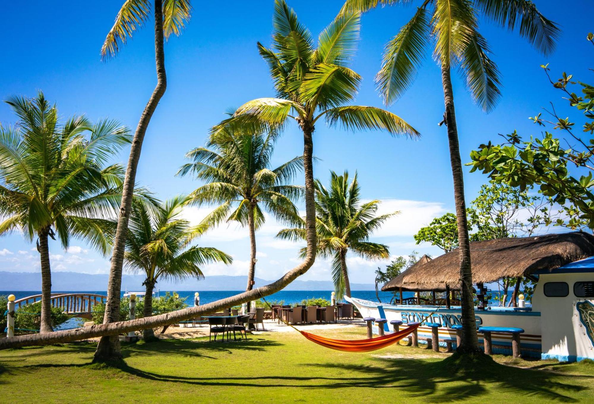 Polaris Beach And Dive Resort Inc Loon Bagian luar foto