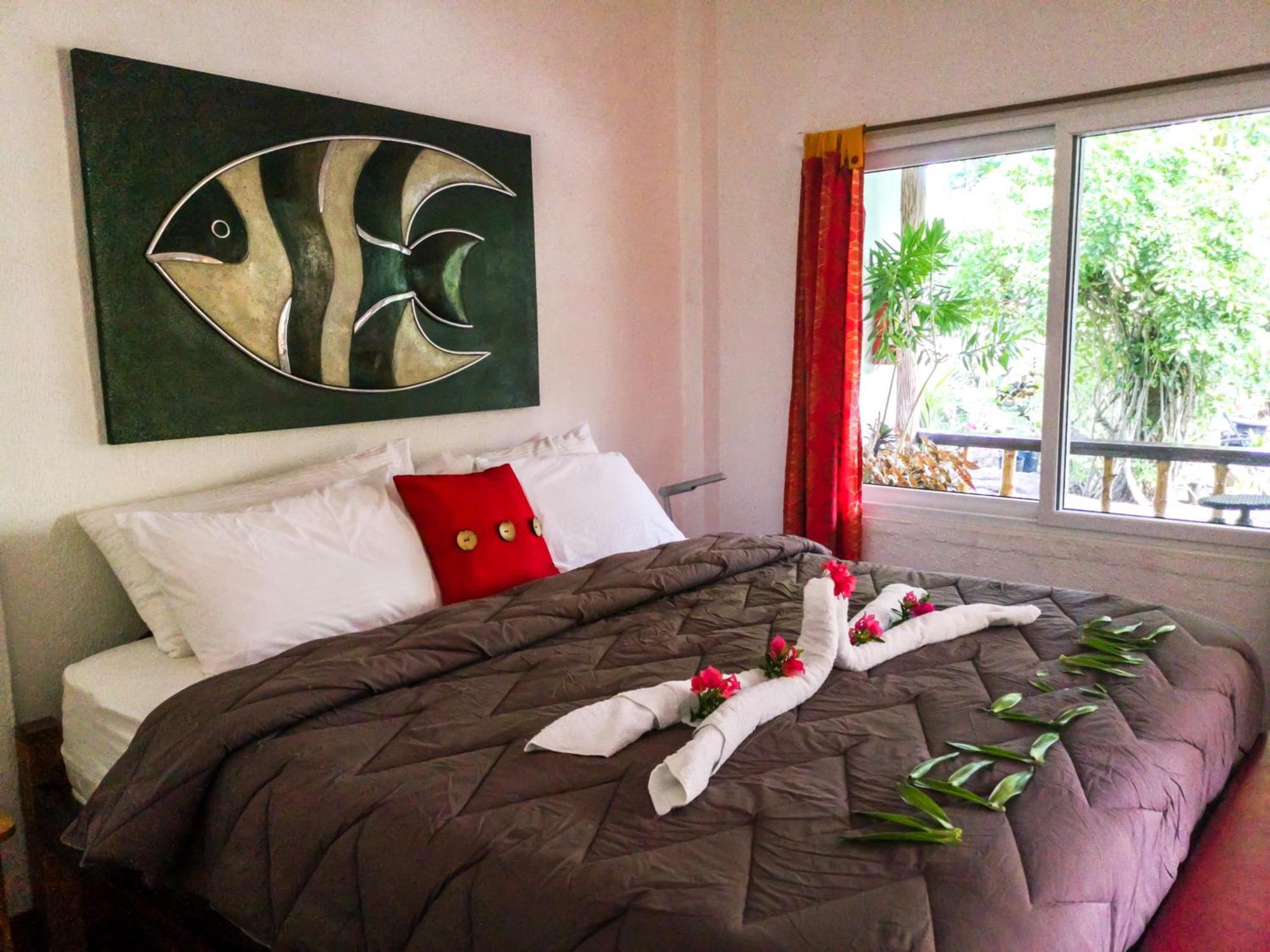 Polaris Beach And Dive Resort Inc Loon Bagian luar foto